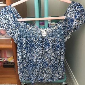 Patterned top