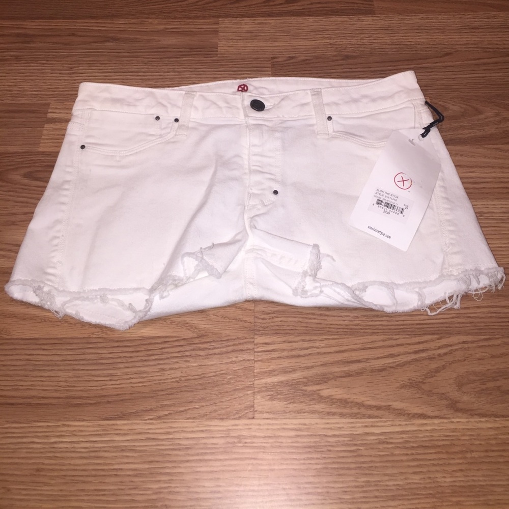 SINCLAIR DISTRESSED SHORTS