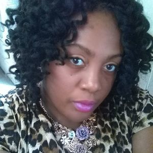 Meet your Posher, Cynthia