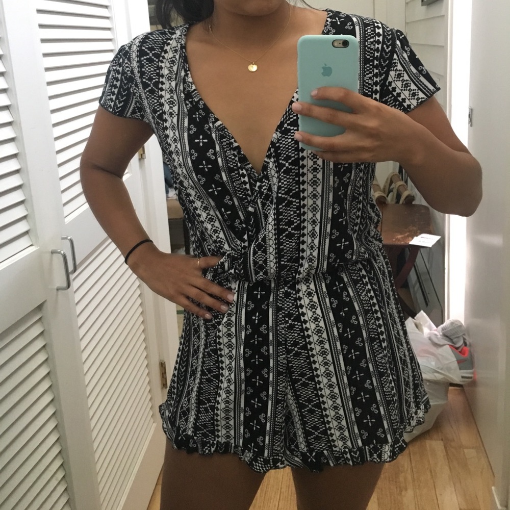 NWOT Black and White Derek Heart Pattern Romper