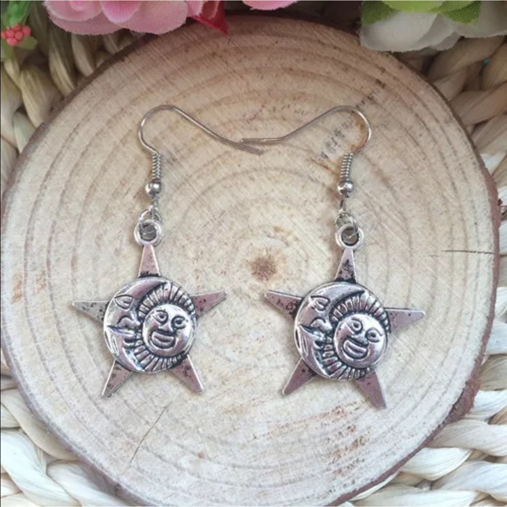 5/$25 silver Moon & Sun earrings
