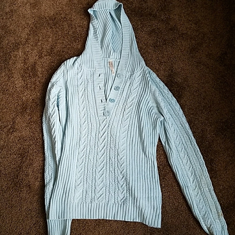 Baby blue pull over cabled sweater