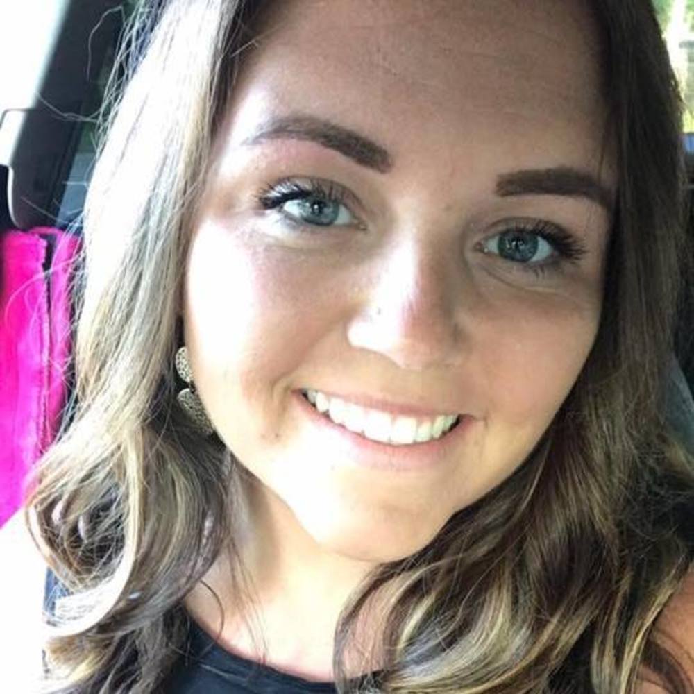 Meet your Posher, Chloe