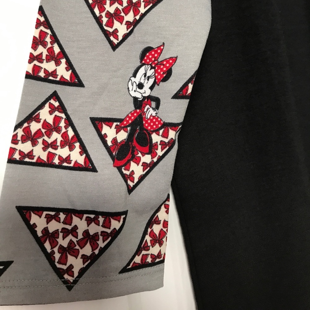 🎁🎉Disney Minnie Mouse🎉 Small Lularoe Randy Tee