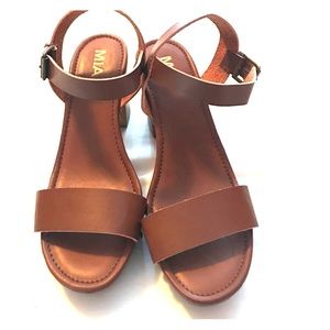 MIA wedges