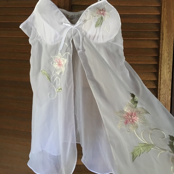 Other - Sexy Floral Camisole