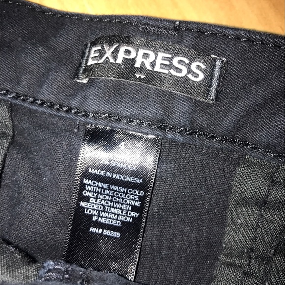 Express Black Pocketed Shorts, Size 4 - Picture 3 of 5