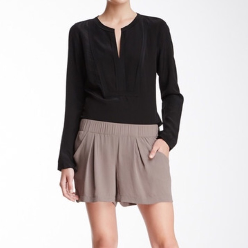 NWOT BCBG MAXARIA Silk Short