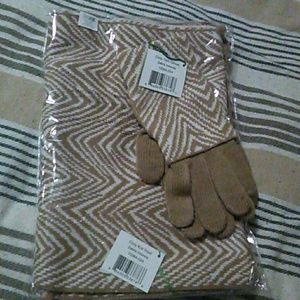 Vera Bradley scarf and glove set