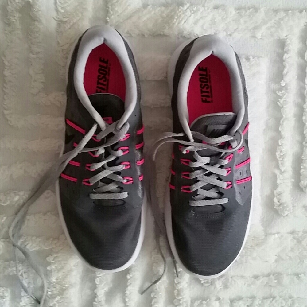 Nike Lunarstellos