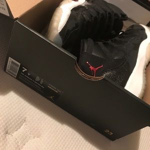 Jordan 11 size 7 youth woman 8,5