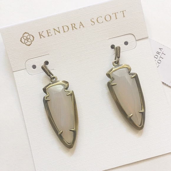 NWT Kendra Scott beautiful earrings - Picture 4 of 5