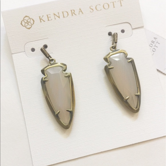 NWT Kendra Scott beautiful earrings - Picture 5 of 5