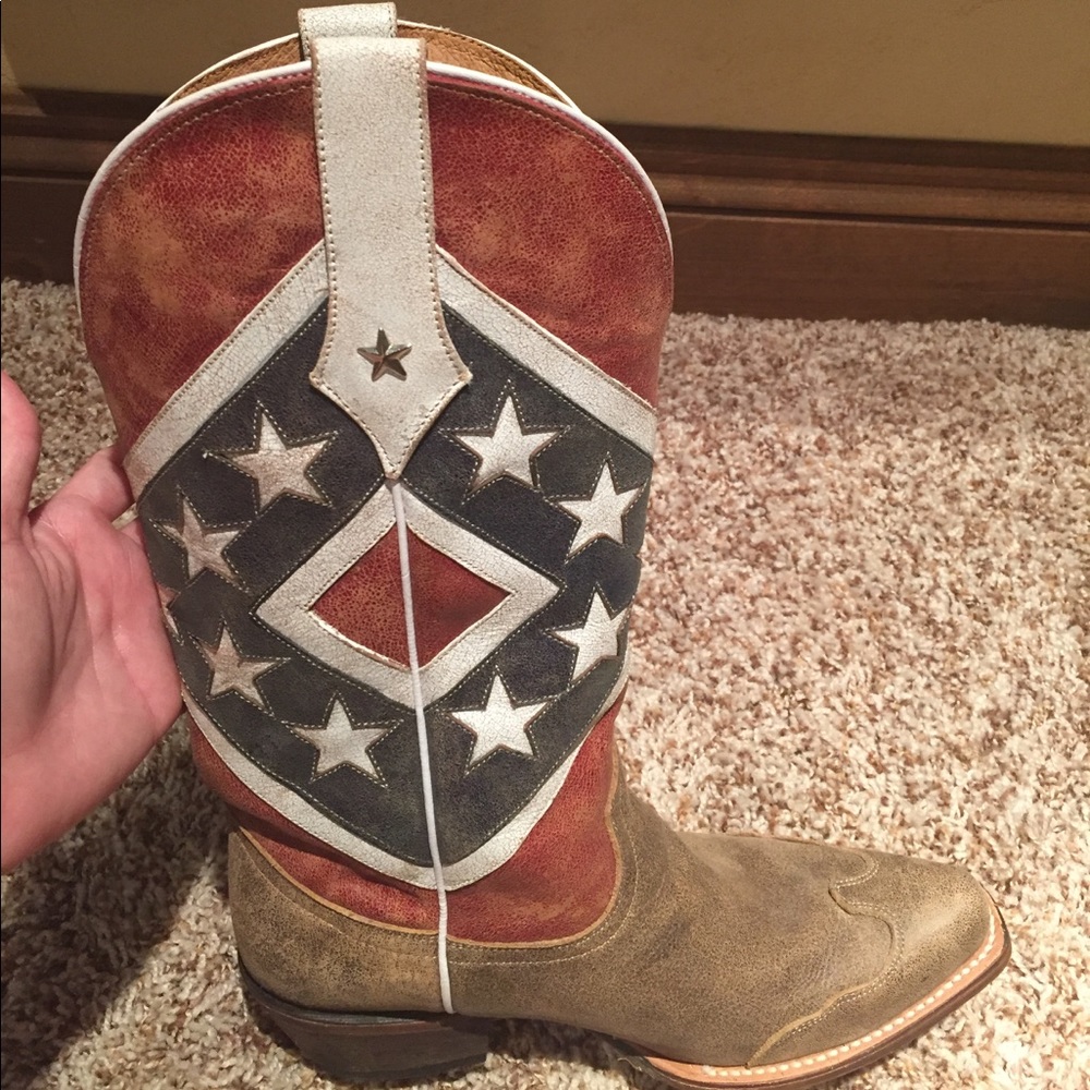 Women's Roper red white and blue cowboy boots.