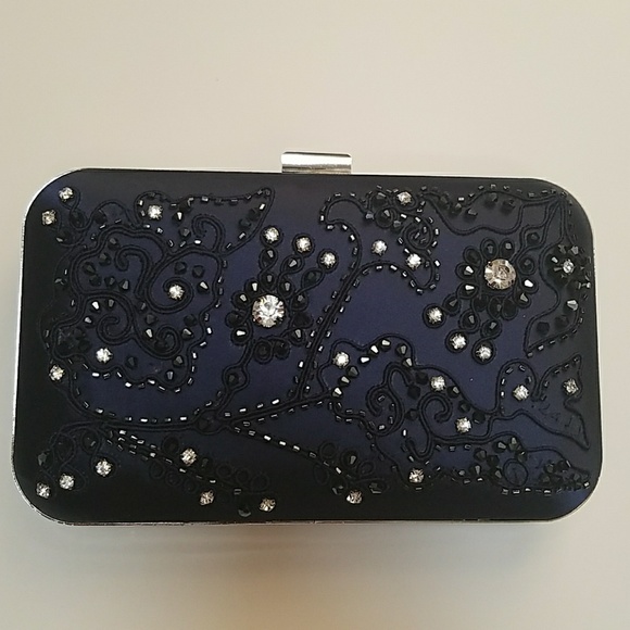 Menbur Handbags - 🎈 2 for $20 🎈 Menbur crystal box clutch