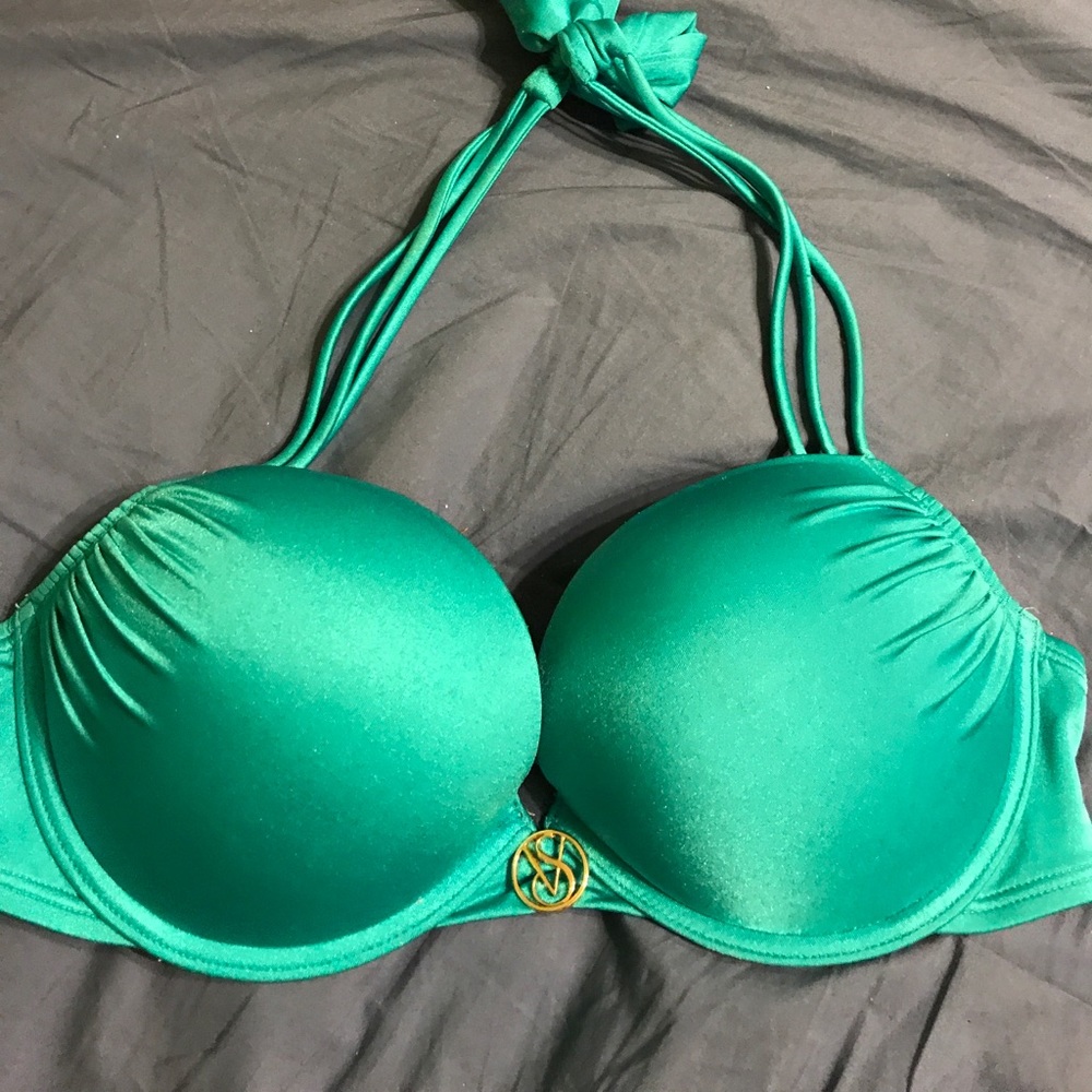 Vs bombshell 34C bikini top