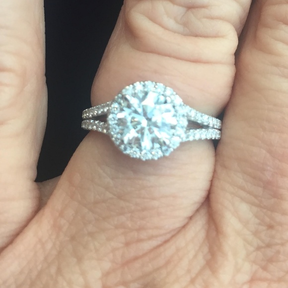 Meet your Posher, Bliss Jewelry - Picture 3 of 16