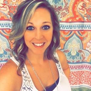 Meet your Posher, Alicia