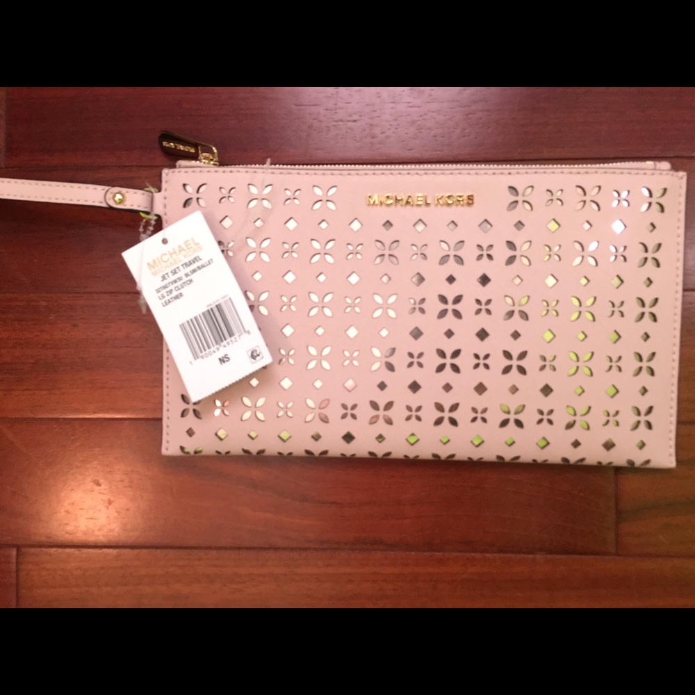 MK clutch