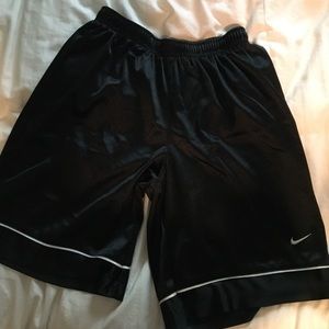boys nike shorts