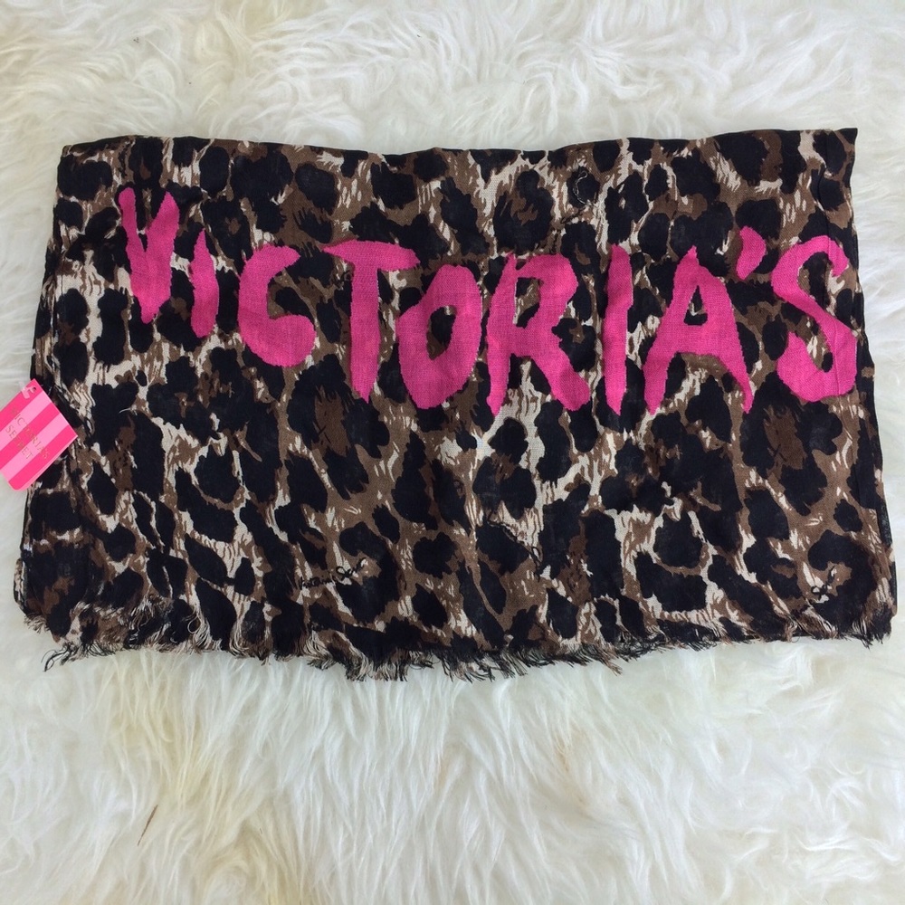 *C244  Victoria's secret scarf