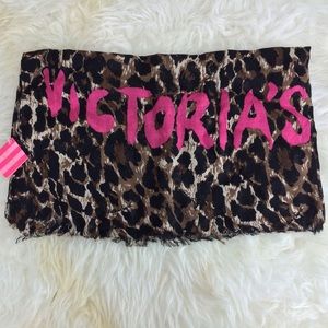 *C244  Victoria's secret scarf