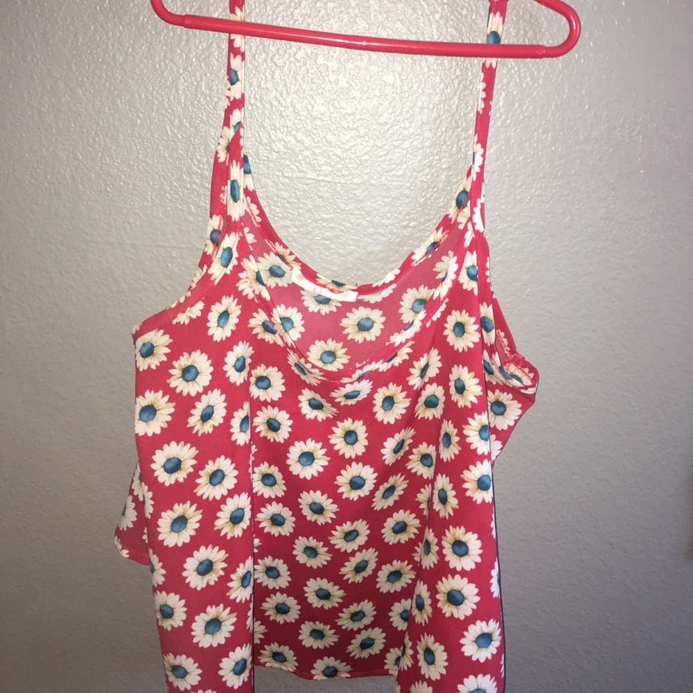tank top/ crop top with flowers🌼