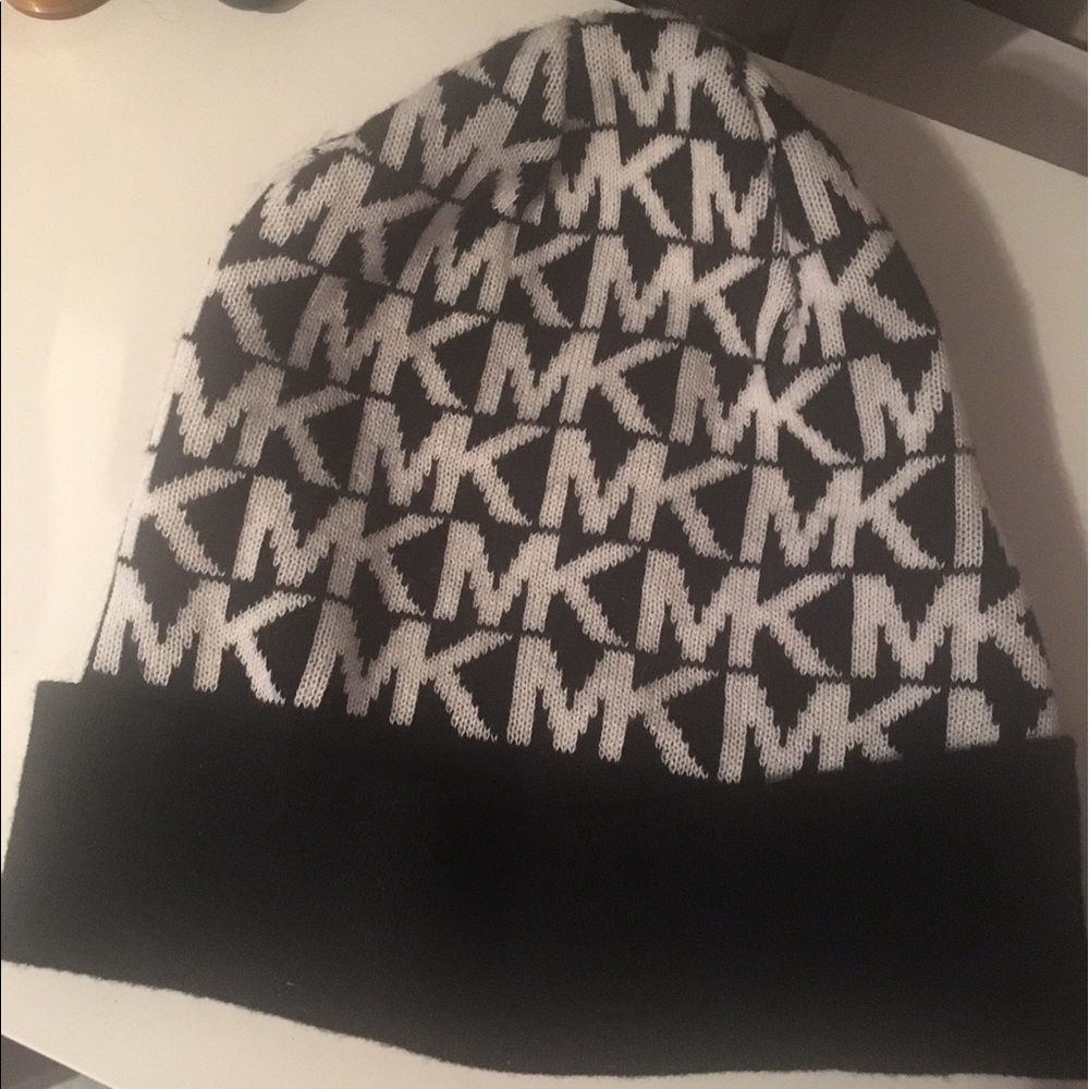 Michael kors beanie