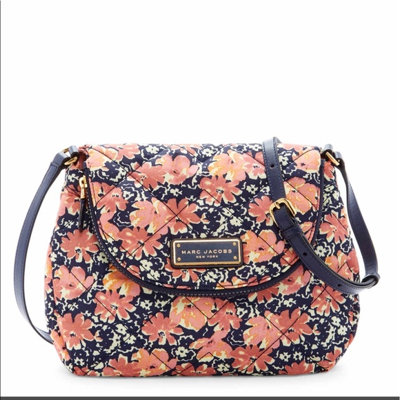 🎉Sale🎉NWT Marc Jacobs quilted flower message bag - Picture 1 of 8