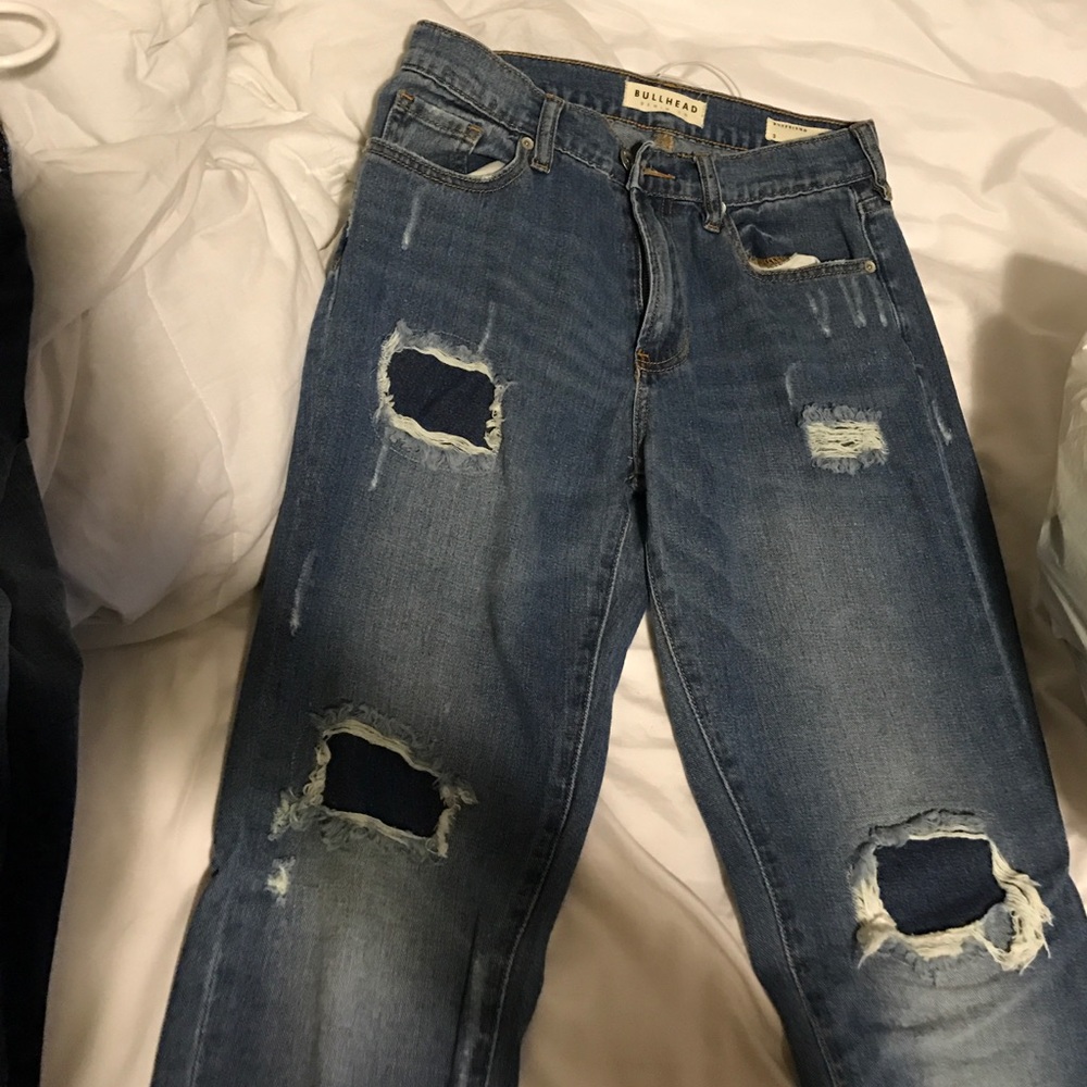 Pac sun, bullhead, boyfriend jeans.