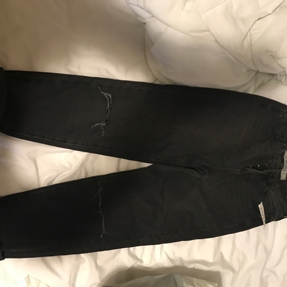 Brandy Melville boyfriend jeans