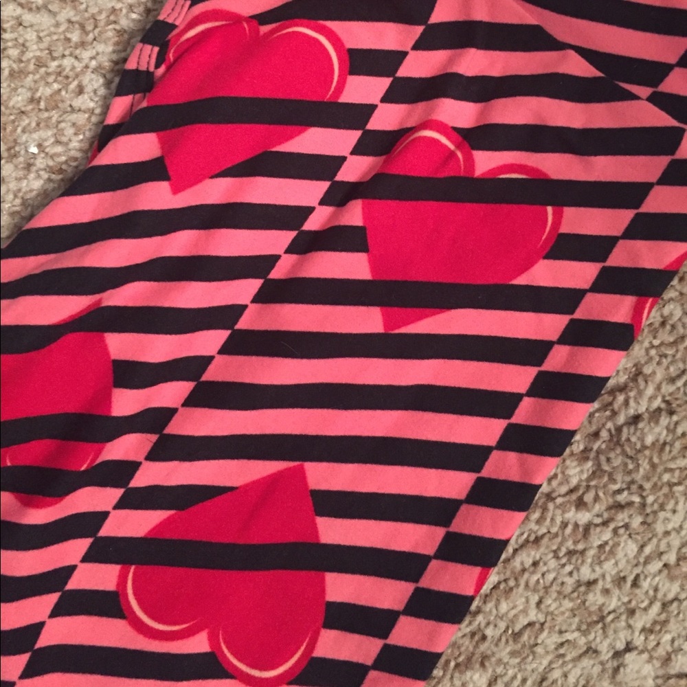 Lularoe heart leggings