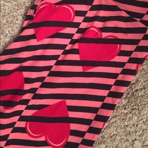 Lularoe heart leggings