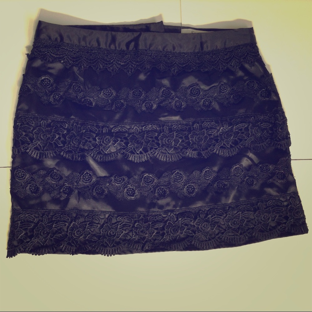 NWOT forever 21 girls mini above knee silk skirt