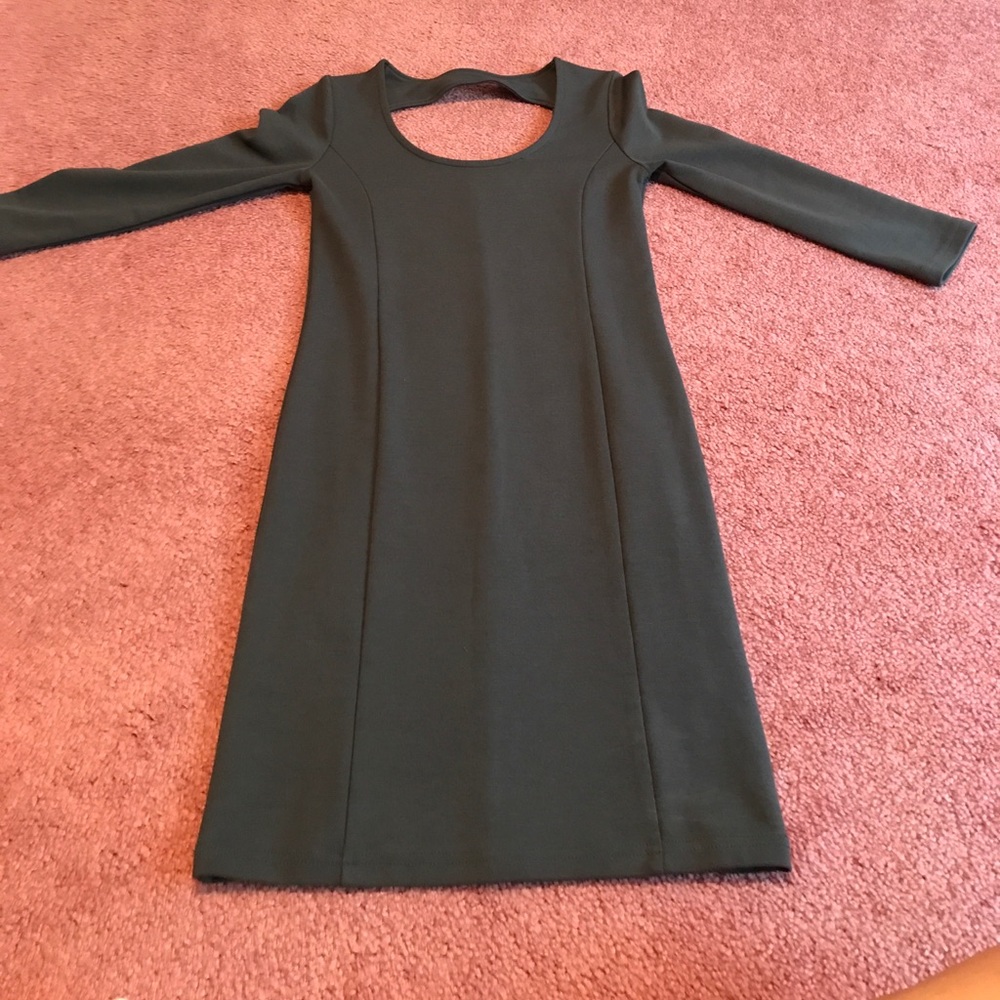 Dress perfect for going out ! Open back