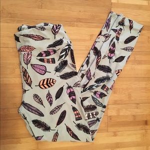 One Size LuLaRoe feather leggings