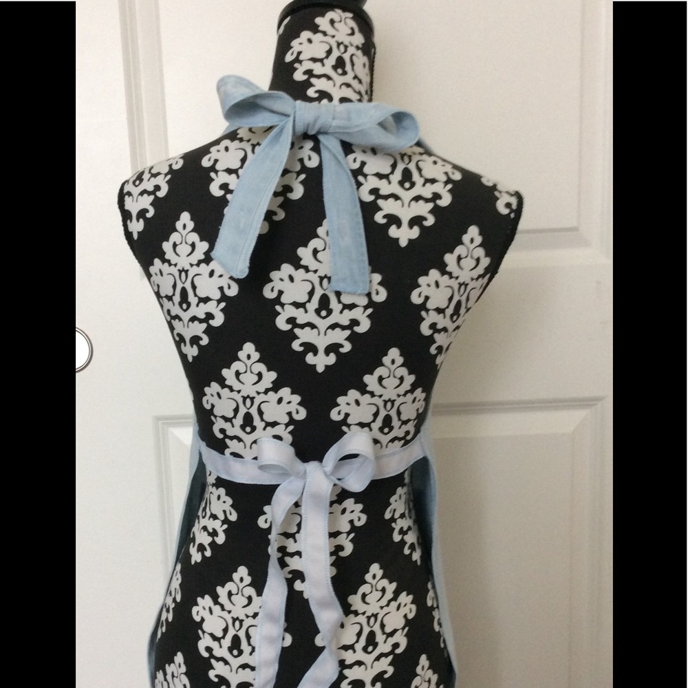 butterfly denim apron, embroidered upcycled denim - Picture 3 of 3