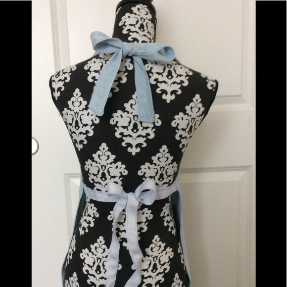 butterfly denim apron, embroidered upcycled denim - Picture 3 of 3