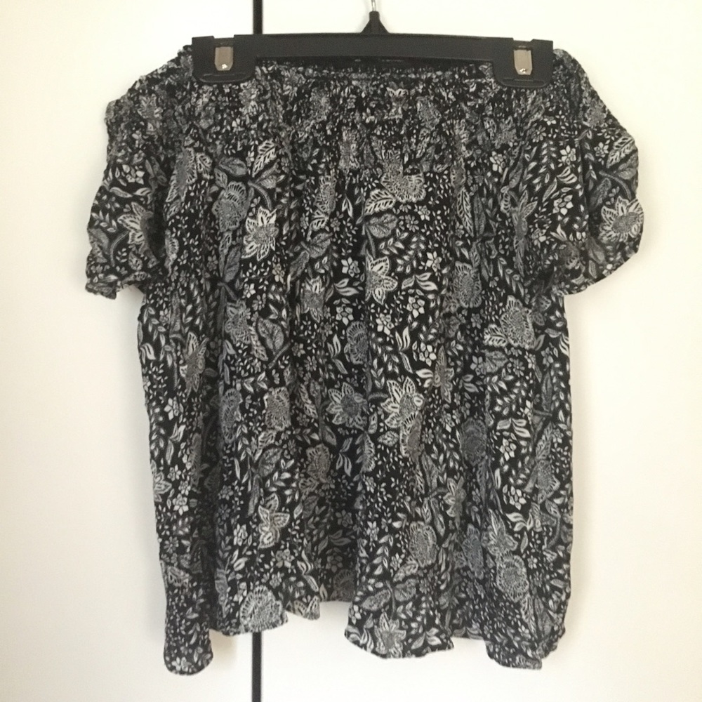 🔴Aritzia Talula Off Shoulder Cabrini Top S - Picture 3 of 5