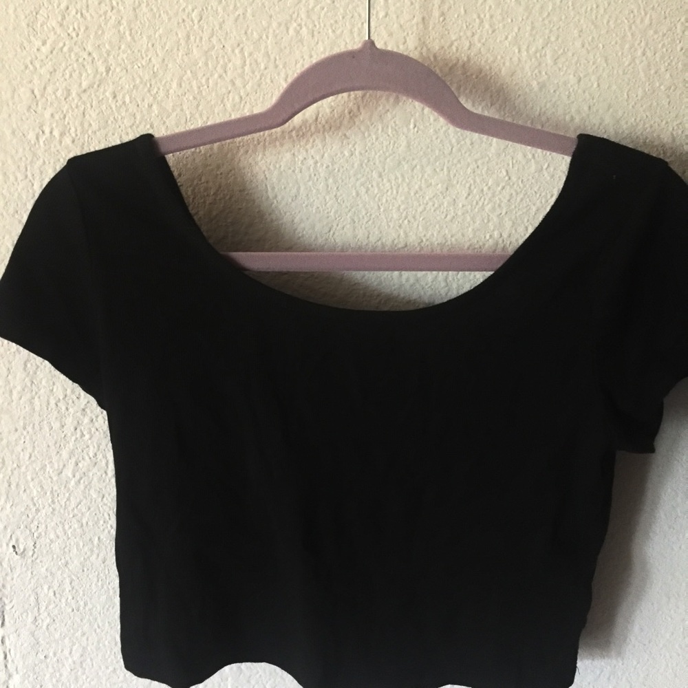 Short Sleeve Crop Top