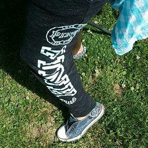 Black VS pink sweatpants Med