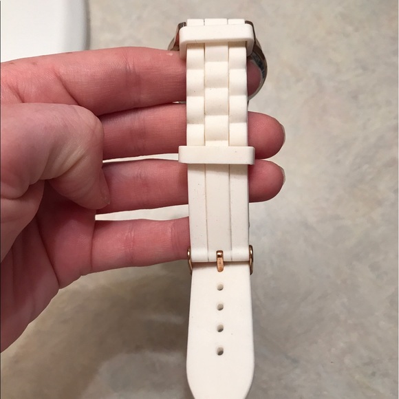 Watch - Picture 2 of 2