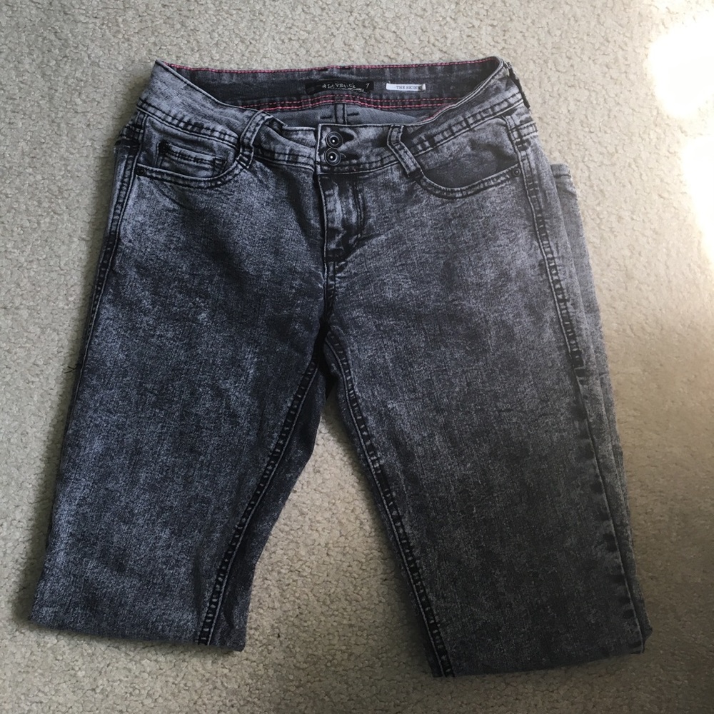 Gray Lovesick acid wash skinny jeans