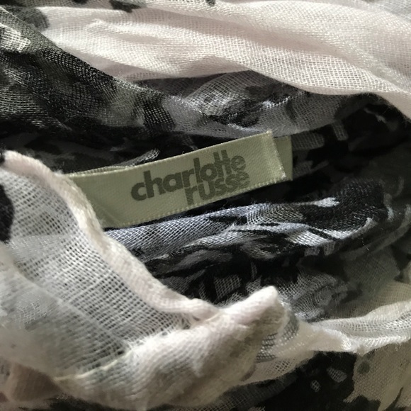 Charlotte Russe Infinity Scarf - Picture 3 of 3