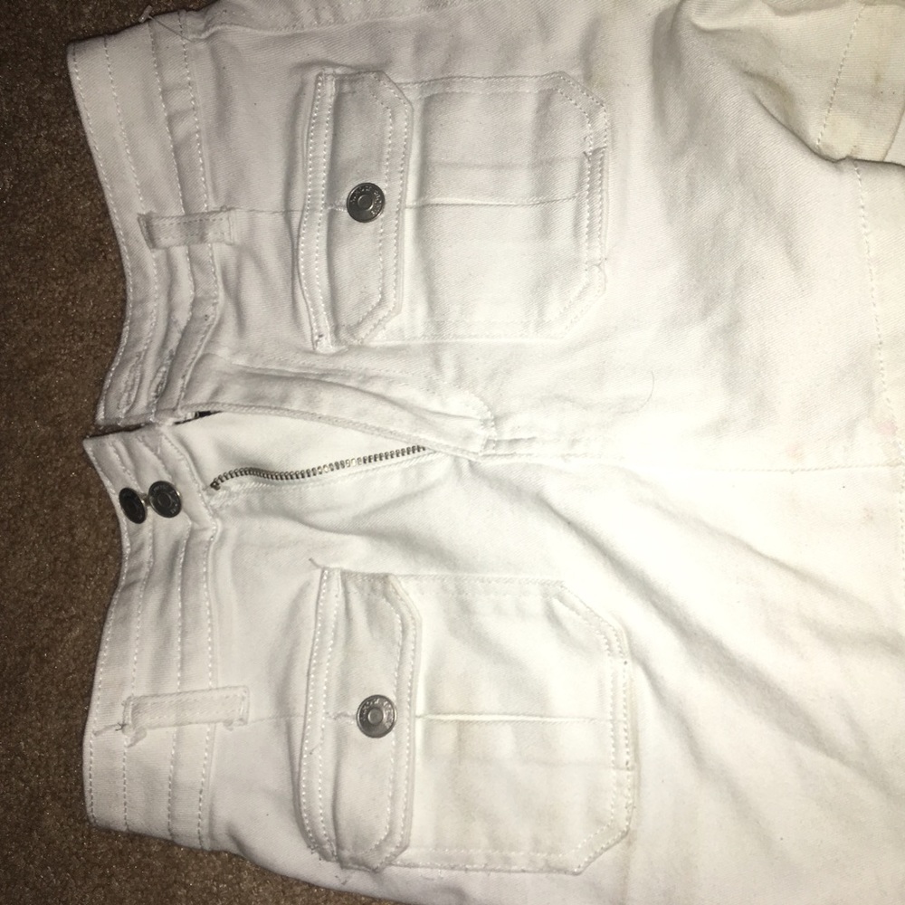 White high waisted skirt