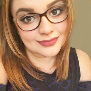 Meet your Posher, Lena