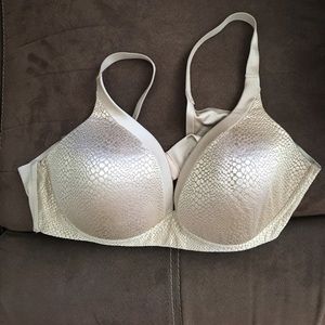 Warner's 38c bra