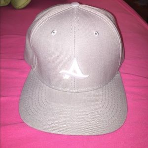 Afrojack hat