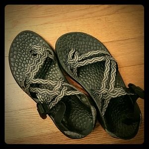 Size 6 Women Chaco sandals