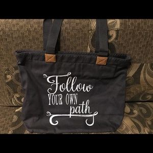 New Thirty One Wander Tote